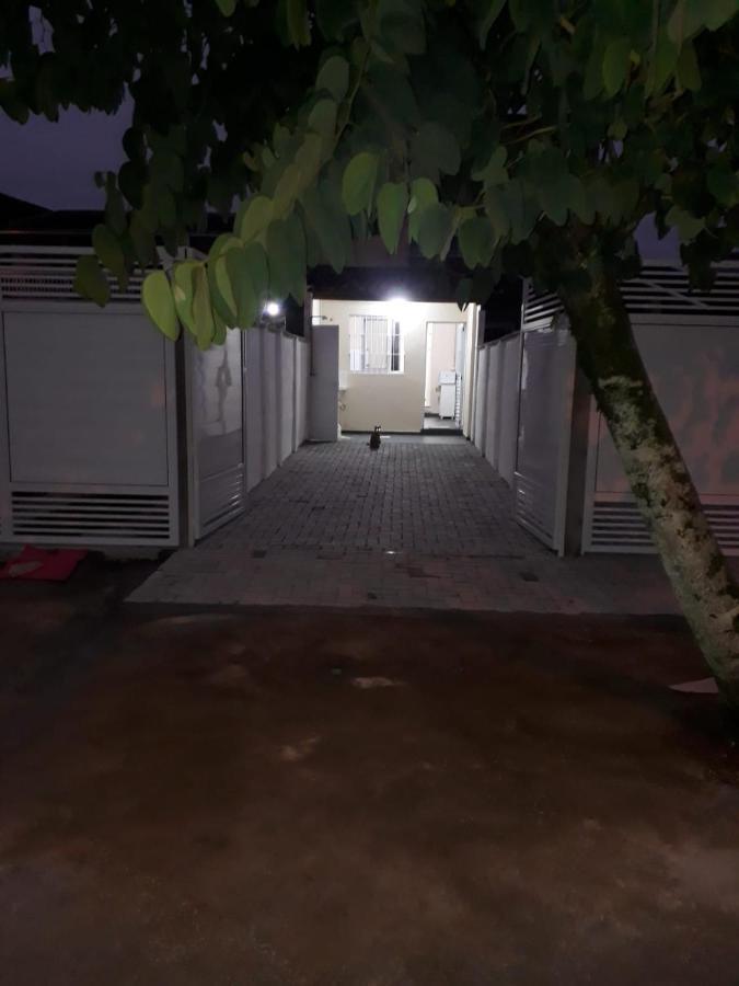 הוילה אובטובה Kitnet Confortavel מראה חיצוני תמונה